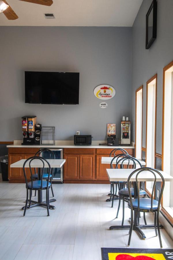 Super 8 By Wyndham Mountain Home Extérieur photo